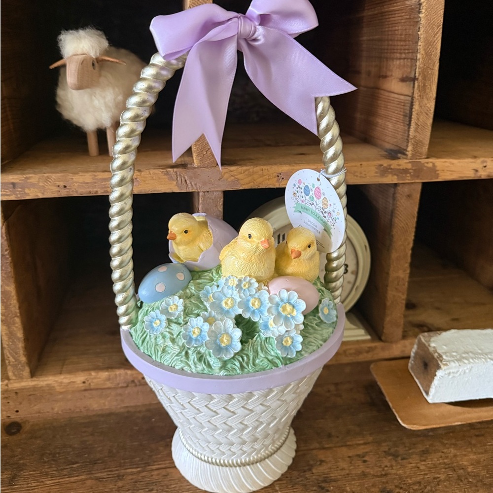 Brand NWT Bunny Boulevard Easter Basket with Yellow Chicks and Purple Ribbon
